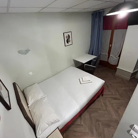 Initial By Balladins, Restaurant Broisin Hotel